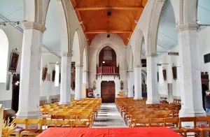 El interior de la iglesia