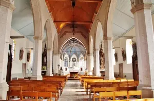 El interior de la iglesia