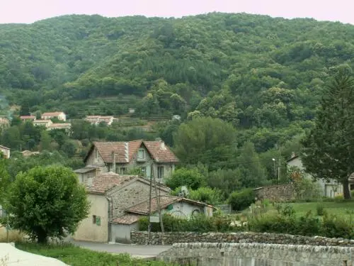 Saint-Pierre-de-Colombier - Gids voor toerisme, vakantie & weekend in de Ardèche