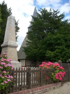 De kerk met zijn taxus geclassificeerde