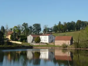 Saint-Pierre-Laval, den Teich Montvernay