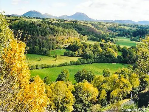 Saint-Pierre-le-Chastel - Guía turismo, vacaciones y fines de semana en Puy-de-Dôme