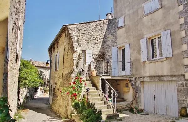 Saint-Restitut - Guida turismo, vacanze e weekend nella Drôme