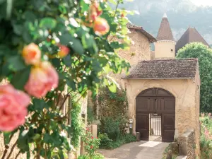 Saint-Sorlin, village des roses (© Marilou Perino/Pérouges Bugey Tourisme)