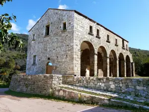 Centro cultural de Alta Rocca (© Nepita)