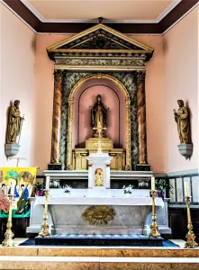 Altare maggiore e pala d'altare della chiesa di Sainte-Madeleine (© JE)