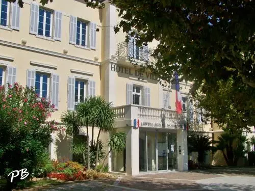 Sainte-Maxime - City Hall