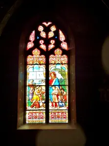 Stained glass window of the church (© J.E)