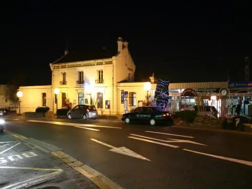 Station van Savigny-sur-Orge - Vervoer in Savigny-sur-Orge