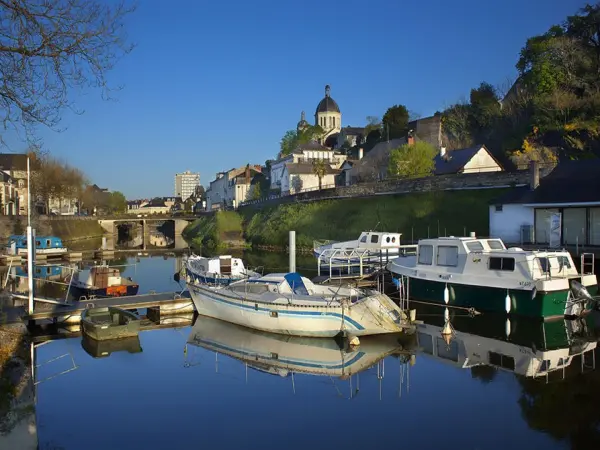 Segré-en-Anjou Bleu - Führer für Tourismus, Urlaub & Wochenende im Maine-et-Loire