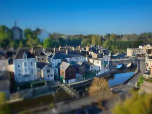 Segré - Veduta generale del centro della città, l'Oudon