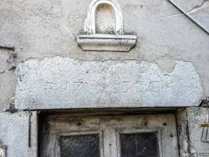 Lintel dated 1730 (© J.E)