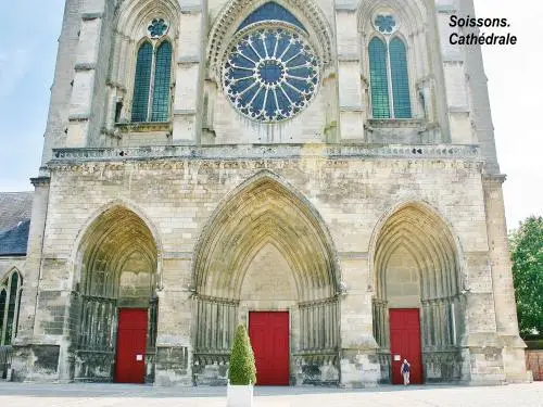 Plaza y portal de la catedral (© Jean Espirat).