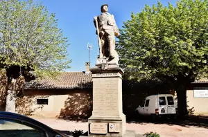 Le monument aux Morts