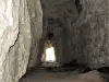 Porch of the cave of the castle of the rock, seen from the bottom (© J.E)