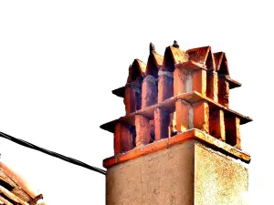 Saraceense haard op een dak (© J.E)