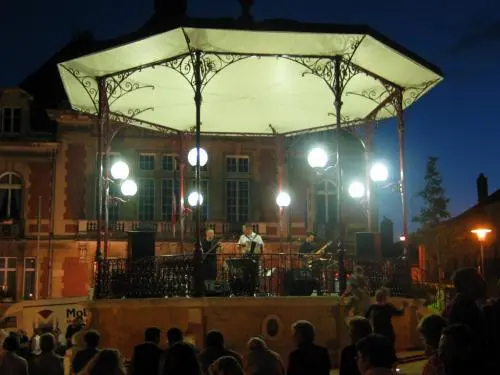 Stenay - Kiosk festival in June