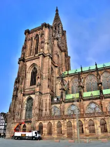 Lado sur de la catedral (© JE)