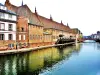 Quay of the old customs (© Jean Espirat)