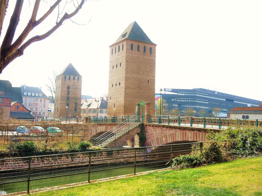 Strasbourg - Tours covered bridges (© Jean Espirat)