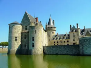 Castle Sully-sur-Loire
