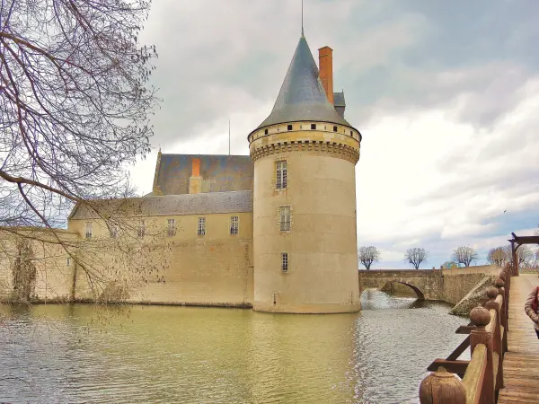 Sully-sur-Loire - Führer für Tourismus, Urlaub & Wochenende im Loiret