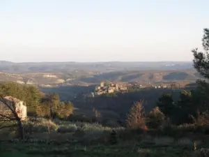 Sortie de Tauriers, vue sur Montréal et la vallée de l'Ardèche