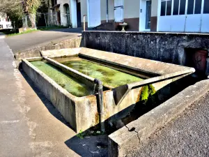 The third fountain-lavoir (© J.E)