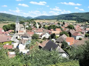 Vaire-le-Grand, vu de la terrasse du château (© J.E)