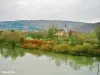 从Doubs桥上看到的村庄（©J.E）
