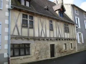 Couhé - The medieval house