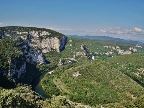 Vallon-Pont-d'Arc - Guide tourisme, vacances & week-end en Ardèche