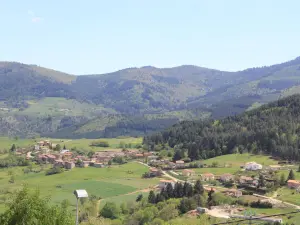 Pouillas, petit hameau face à Vanosc