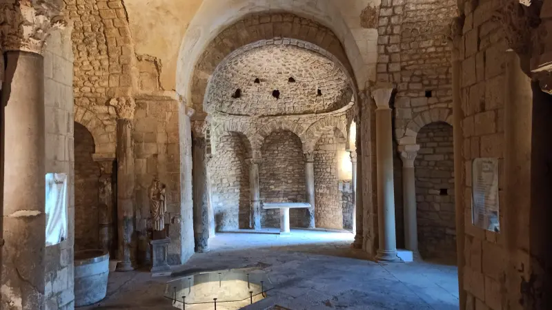 Baptistery of Venasque - Monument in Venasque