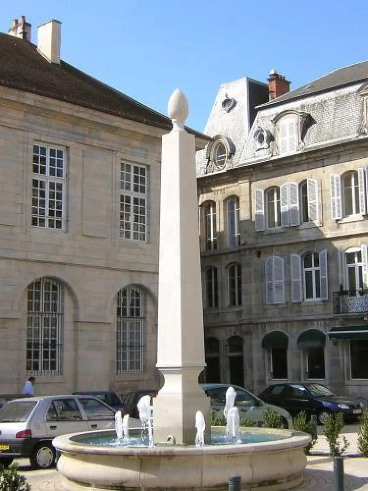 Vesoul - Place du Palais de Justice à Vesoul