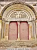 Large external portal of the basilica (© Jean Espirat)