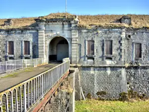 Old entrance to the fort Ordener (© J.E)