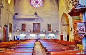 L'interno della chiesa di Saint-Jean-Baptiste