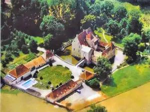 Luchtfoto van het kasteel