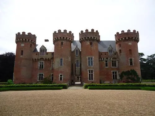 Castle of Villebon - Monument in Villebon