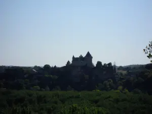 Montfort Village en het kasteel