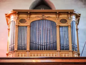 Organ of the church (© JE)