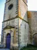 Clocher et porche de l'église (© J.E)