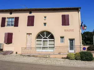 Facade of the town hall (© J.E)