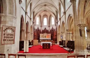 Das Innere der Kirche Saint-Léger