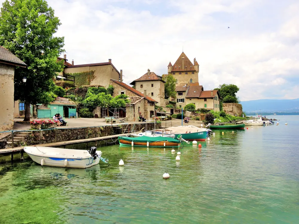 Yvoire - Panorama depuis le port (© Jean Espirat)