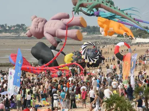 Het Wind en Vliegerfestival - Evenement in Châtelaillon-Plage