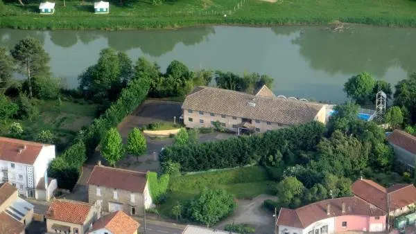 N'Atura Hôtel - Hotel vacaciones y fines de semana en Aire-sur-l'Adour