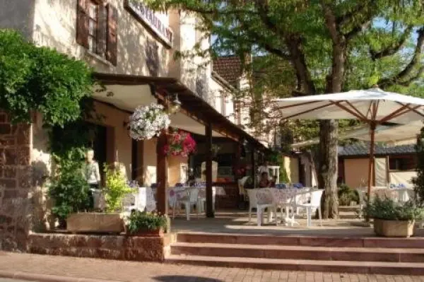 Auberge Aux Portes de Conques - Hotel vacanze e weekend a Conques-en-Rouergue