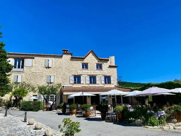 Auberge du Vieux Château - Hotel vacanze e weekend a Cabris